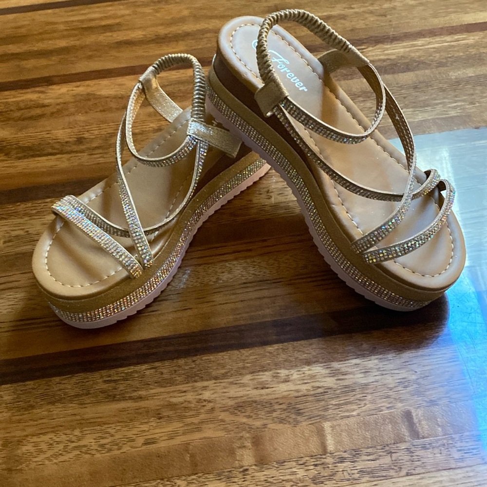 Sparkle wedge